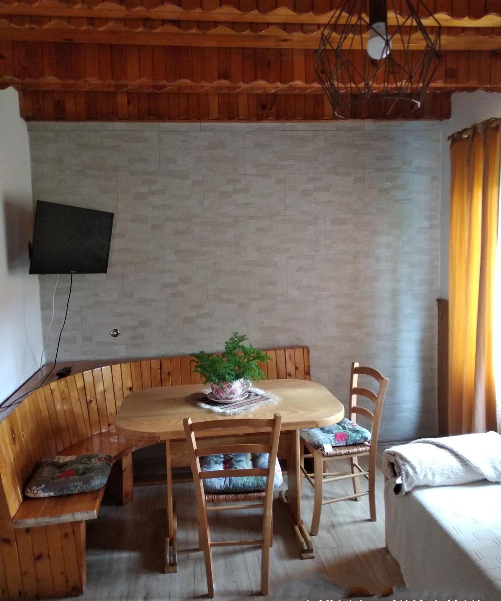 Apartments Celopek Licko Petrovo Selo Δωμάτιο φωτογραφία