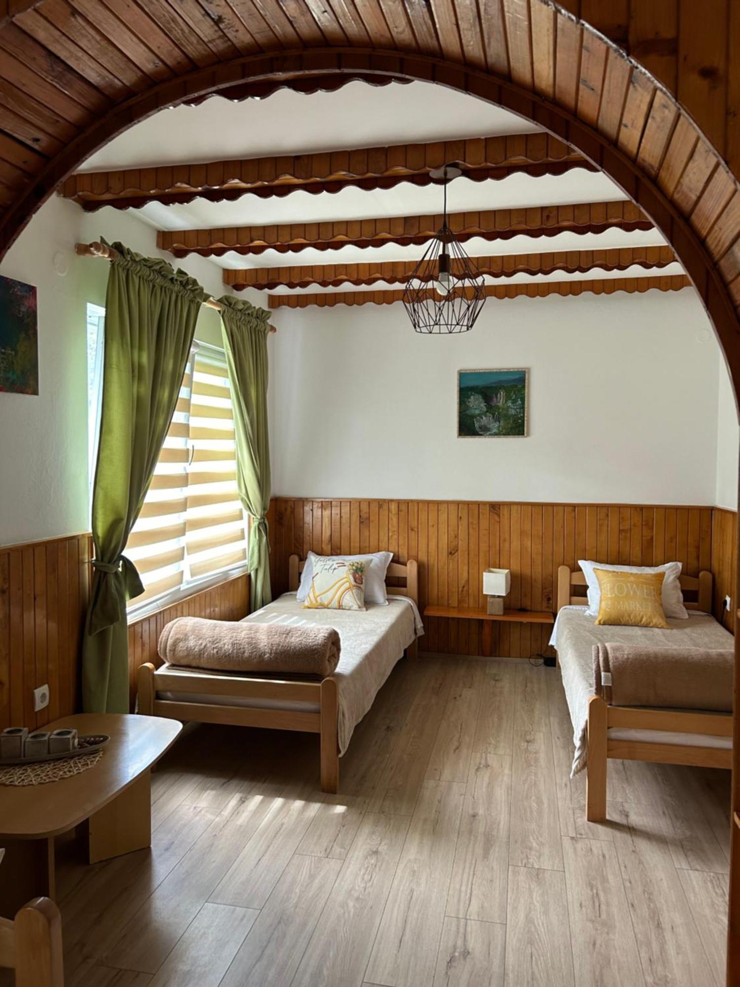 Apartments Celopek Licko Petrovo Selo Εξωτερικό φωτογραφία