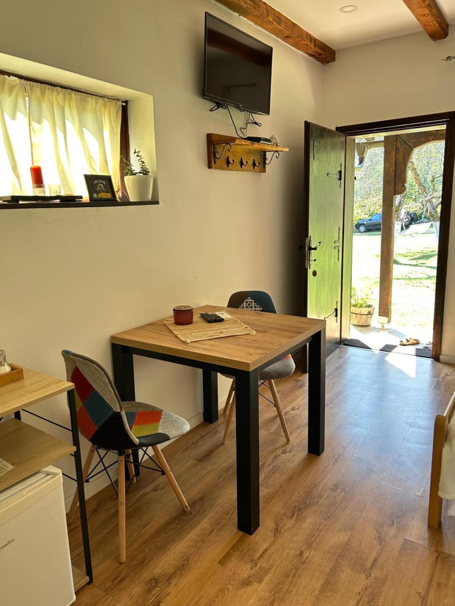 Apartments Celopek Licko Petrovo Selo Εξωτερικό φωτογραφία